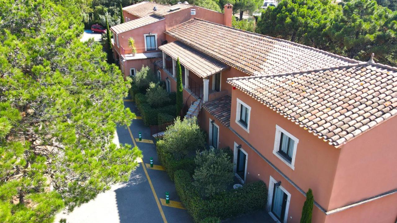 Hotel Du Mas Vinassan Exterior foto